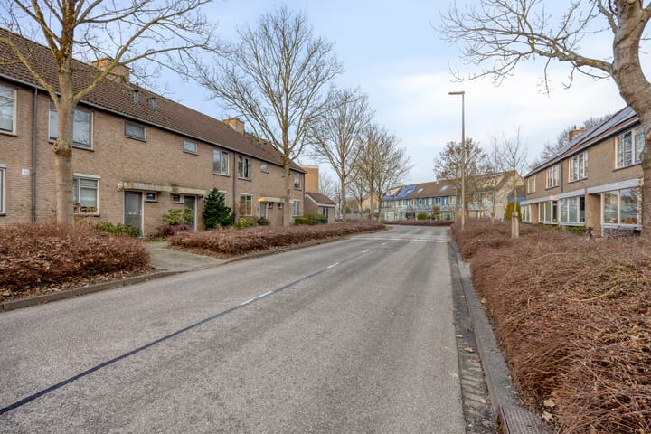 Photo 4 of Redelaan 32