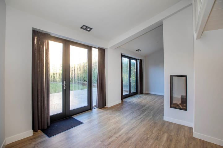 Photo 13 of Dorpstraat 45