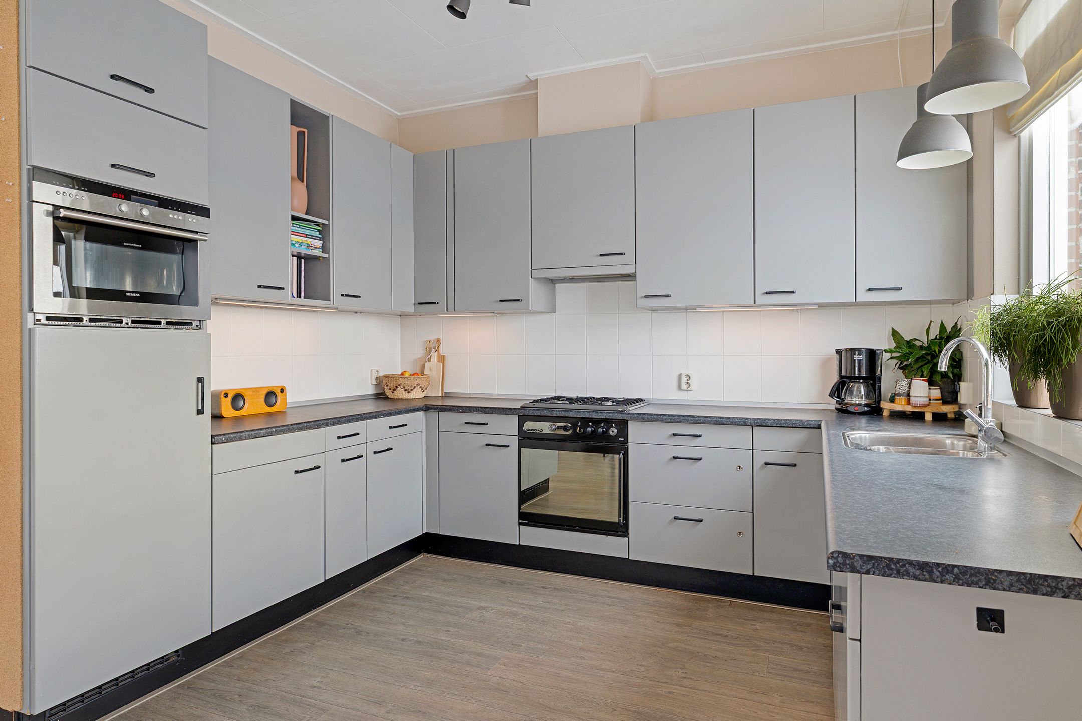 Foto 12 van Europaweg 187