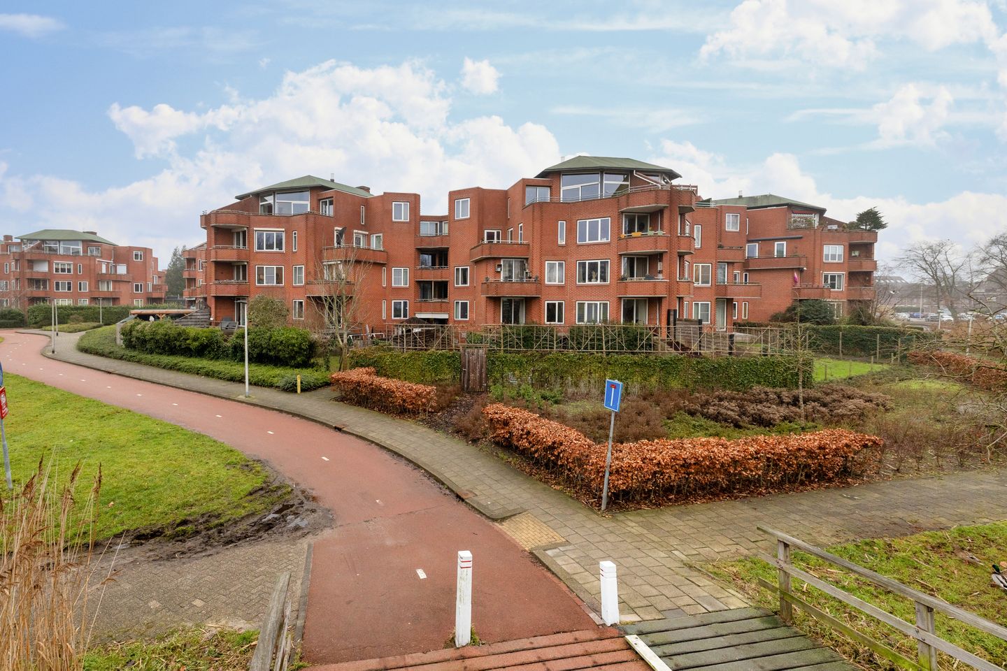 Foto 1 van Lemelerberg 124