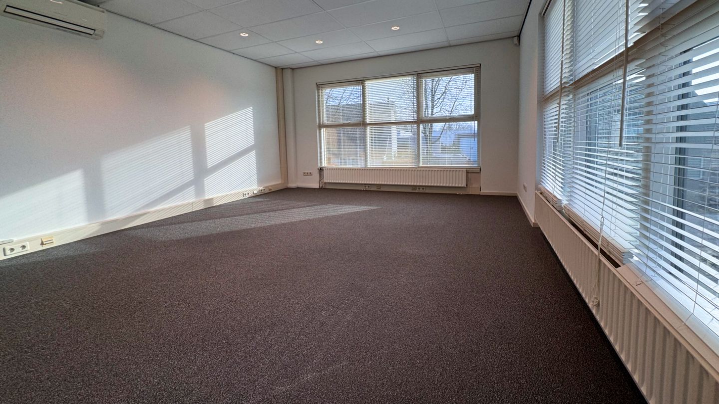 Bekijk foto 3 van Spegelt 38