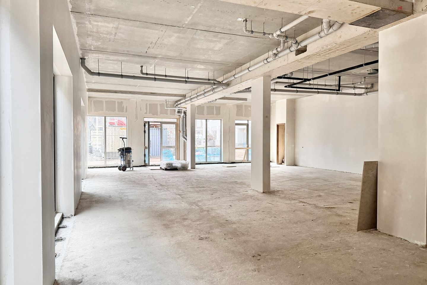 Bekijk foto 2 van Rumphiusstraat 15