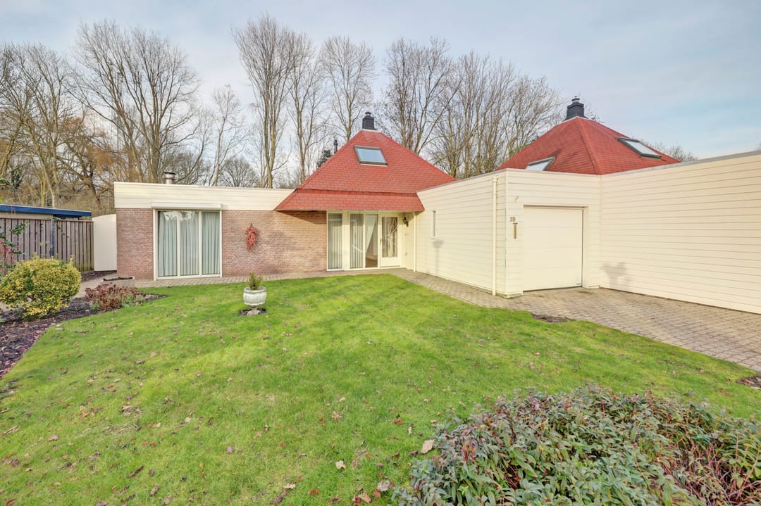 Photo 1 of van Duvenvoordestraat 19