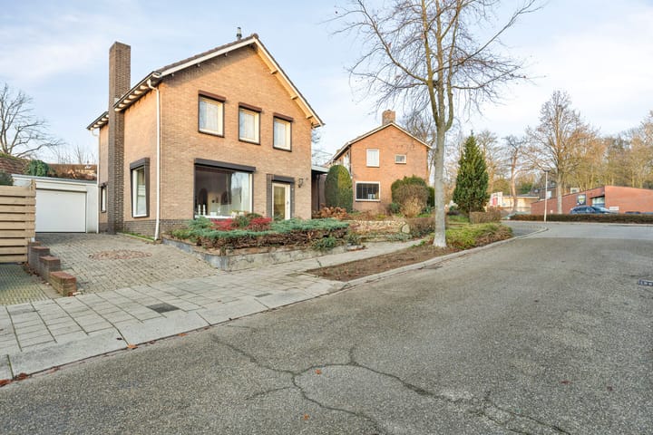 Foto 7 van Montestraat 23