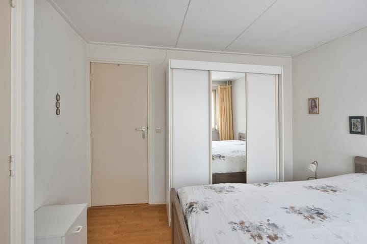 Foto 24 van Montestraat 23