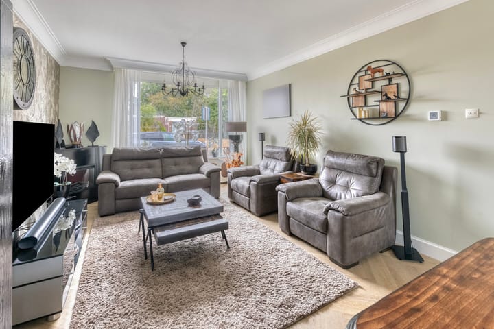 Foto 4 van Smaragd 99