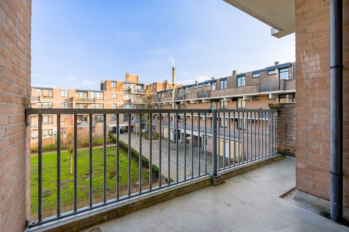 Photo 3 of Renswoudestraat 23