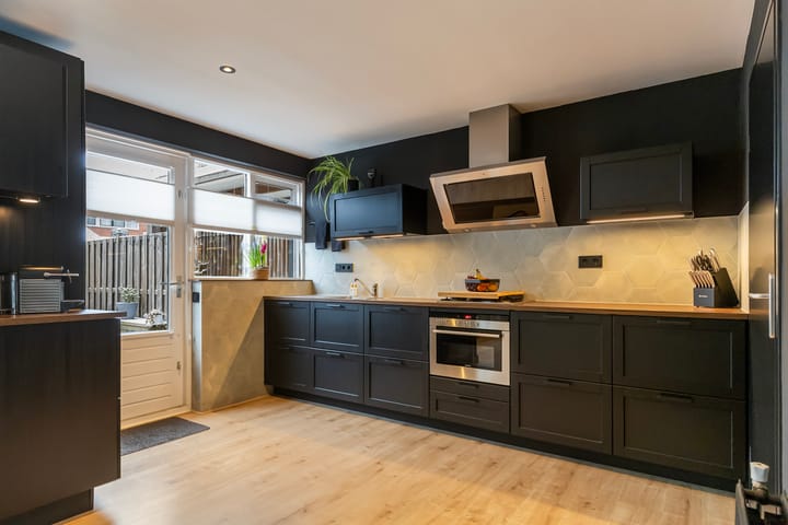 Photo 10 of Rijssensestraat 102