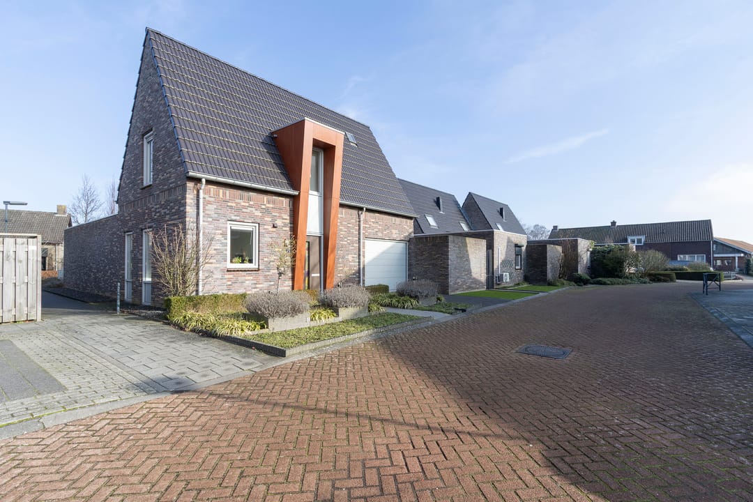 Photo 37 of Reinenstraat 2