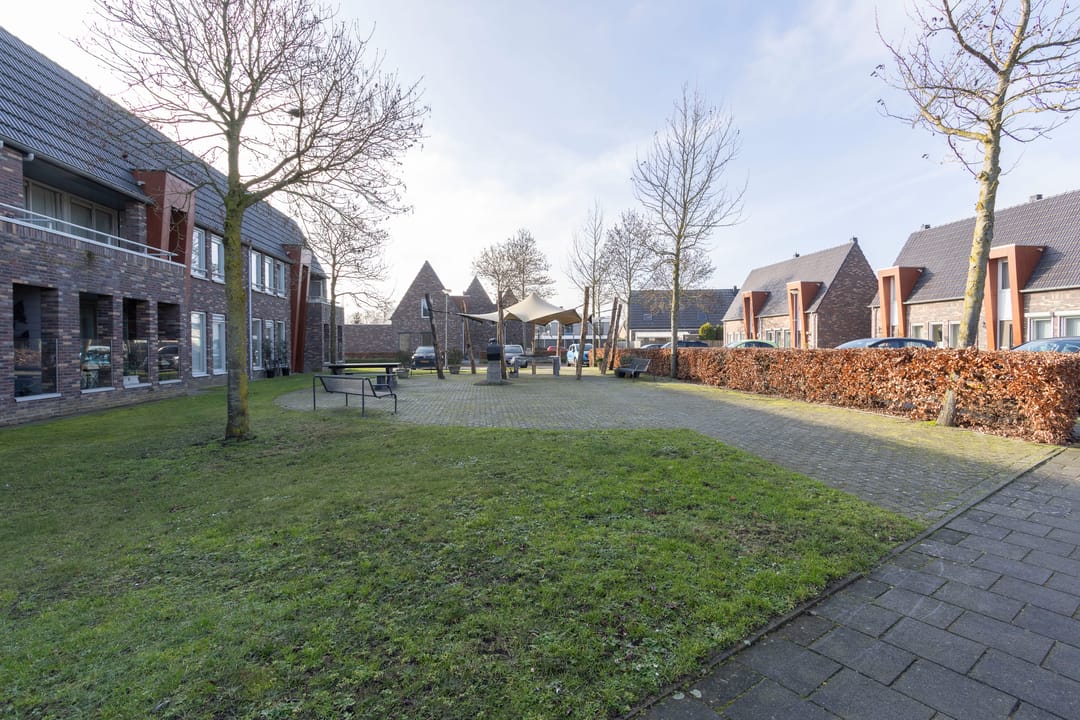 Photo 38 of Reinenstraat 2