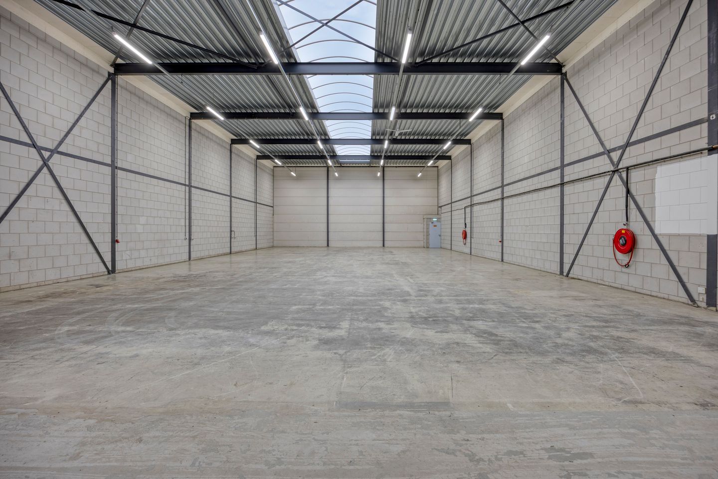 Bekijk foto 2 van Detroitstraat 25