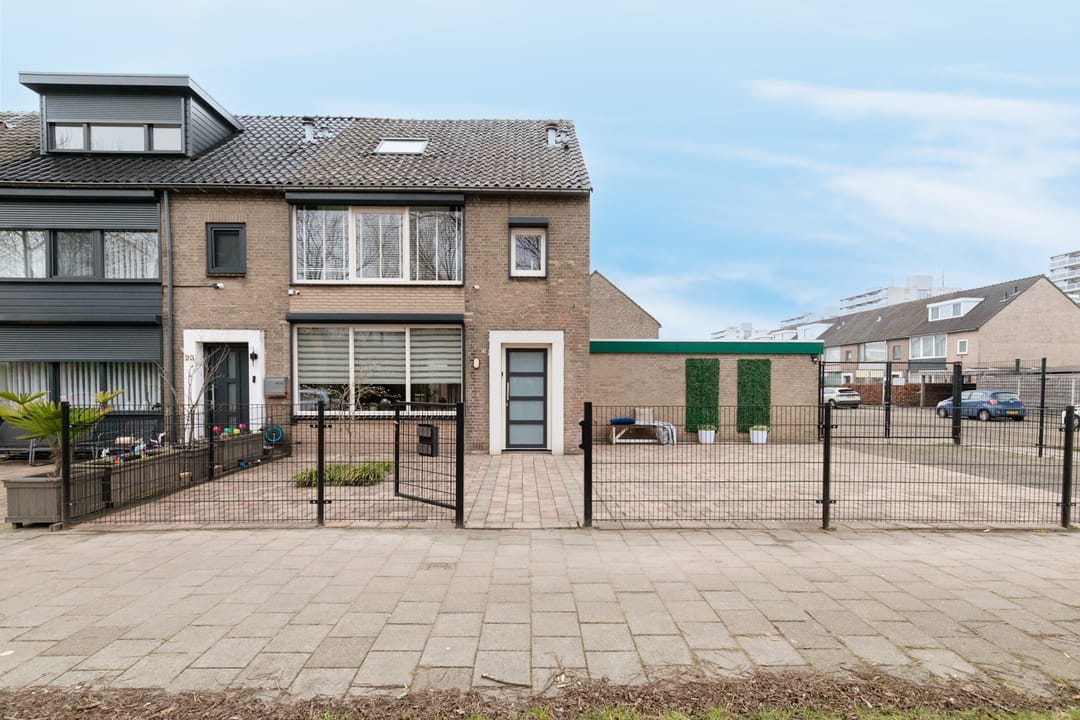 Photo 1 of Molstraat 25
