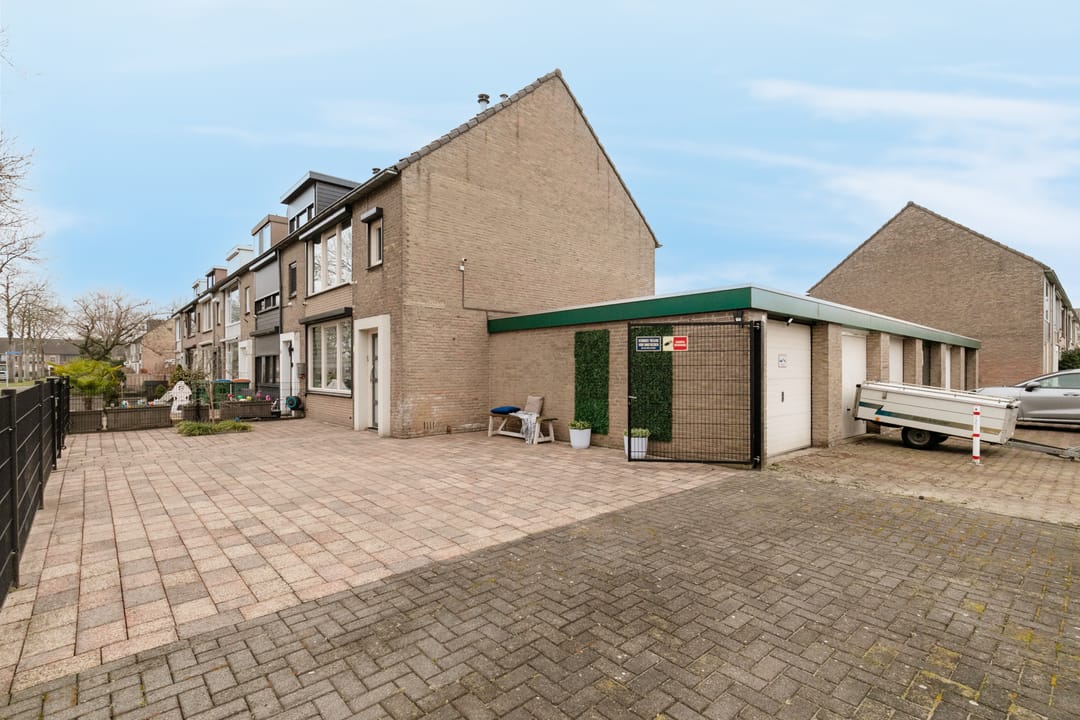 Photo 52 of Molstraat 25