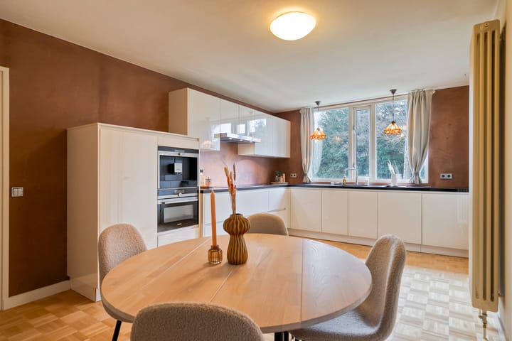 Photo 4 of Meidoornstraat 6