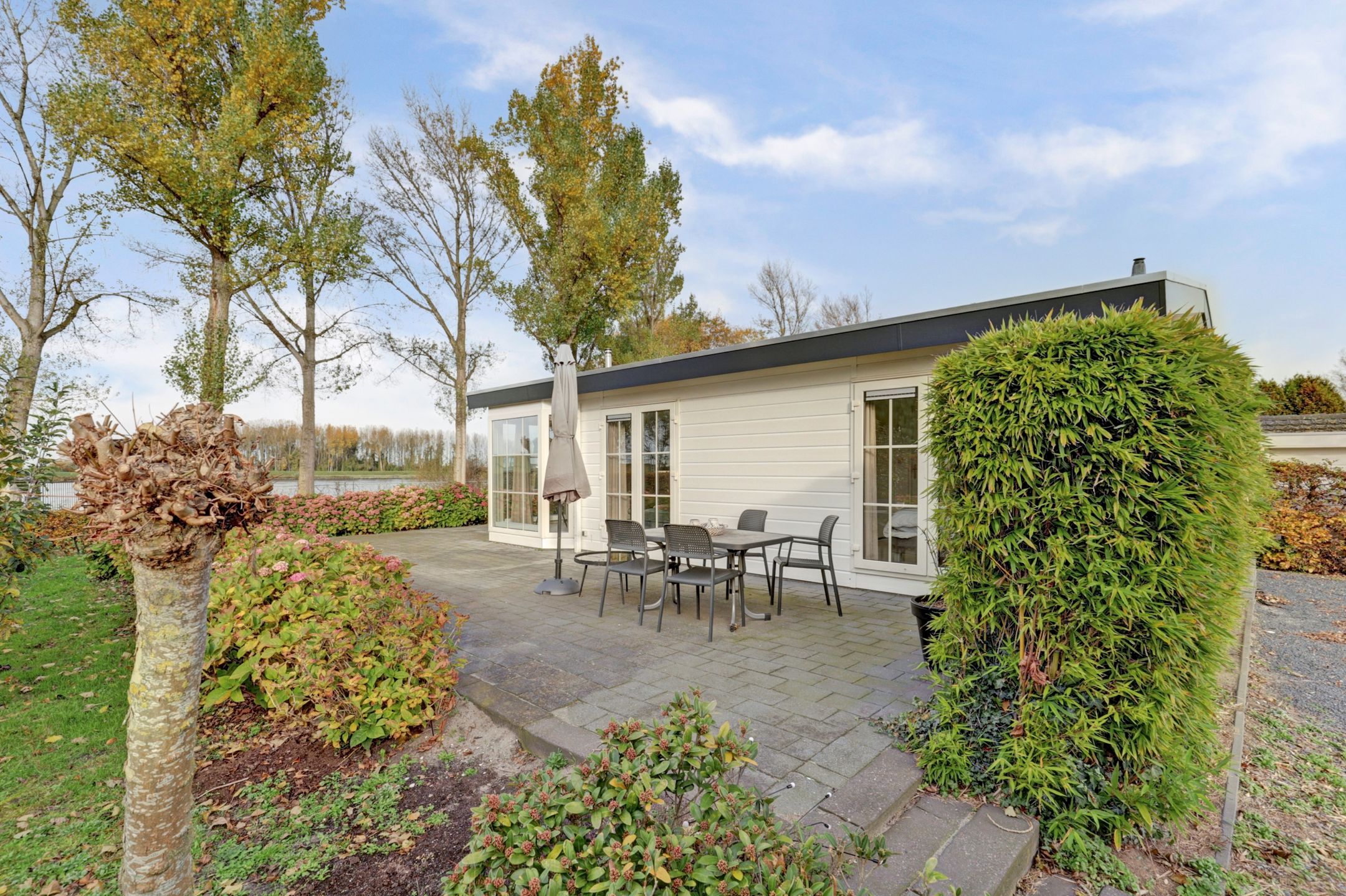 2-bedroom freehold villa in Dordrecht — photo 5 of 5