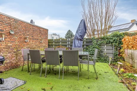 In de O 11 secondary image