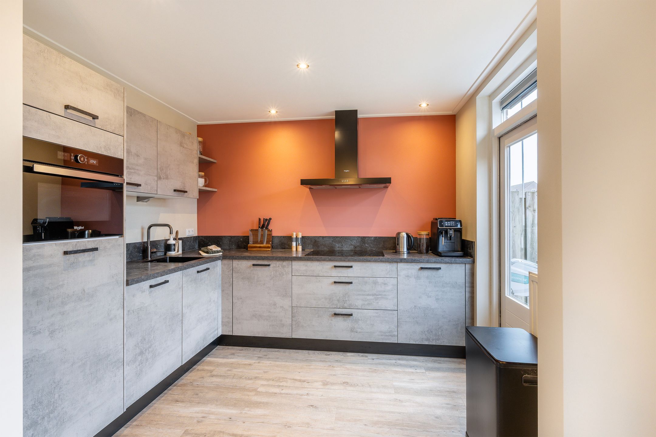 Foto 12 van Albert Schweitzerstraat 37