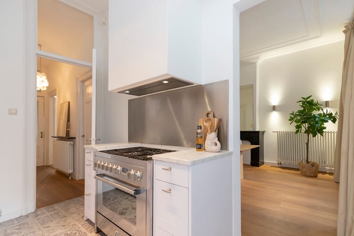 Photo 5 of Valeriusstraat 81-H