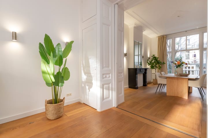 Photo 2 of Valeriusstraat 81-H