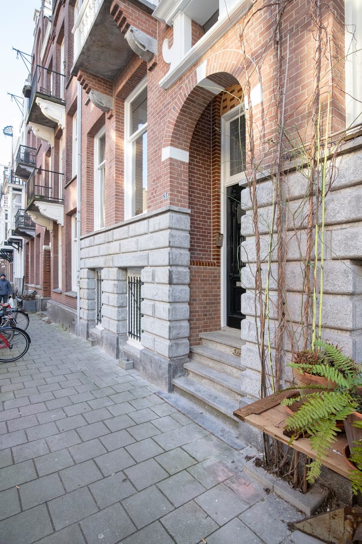 Photo 3 of Valeriusstraat 81-H