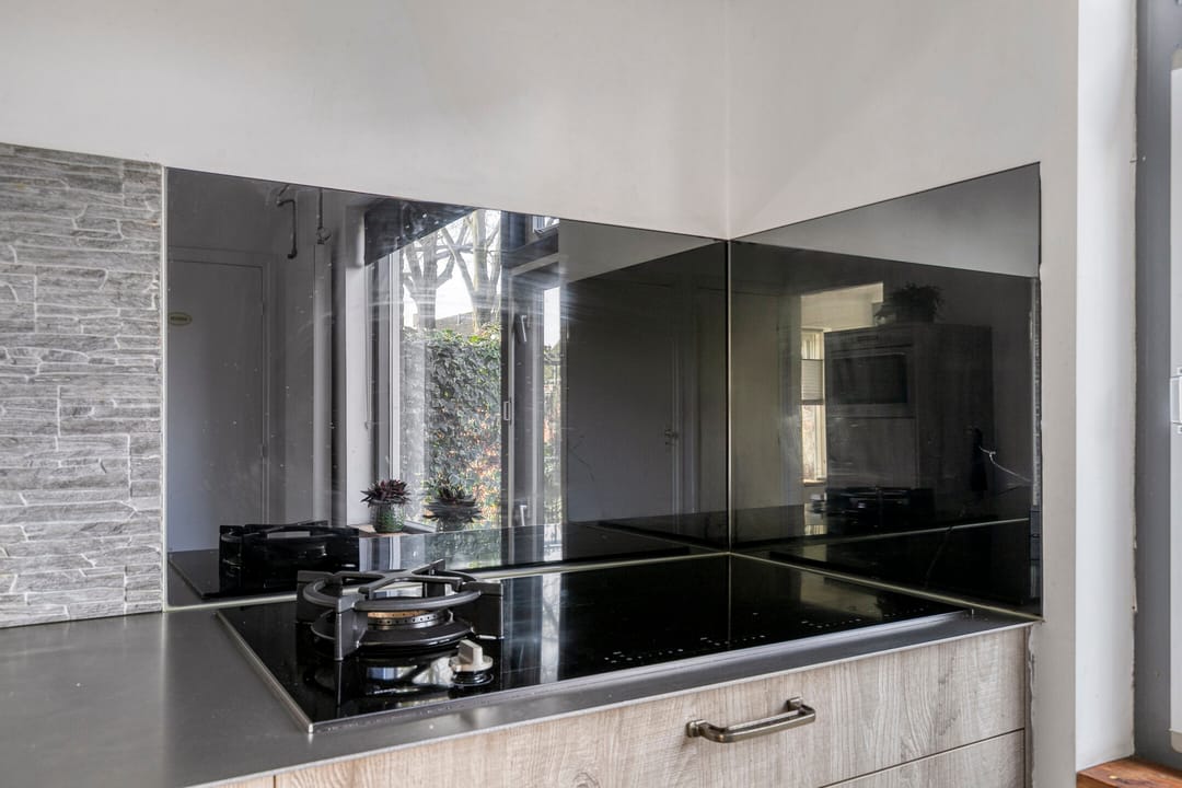 Photo 13 of Heesvenstraat 5