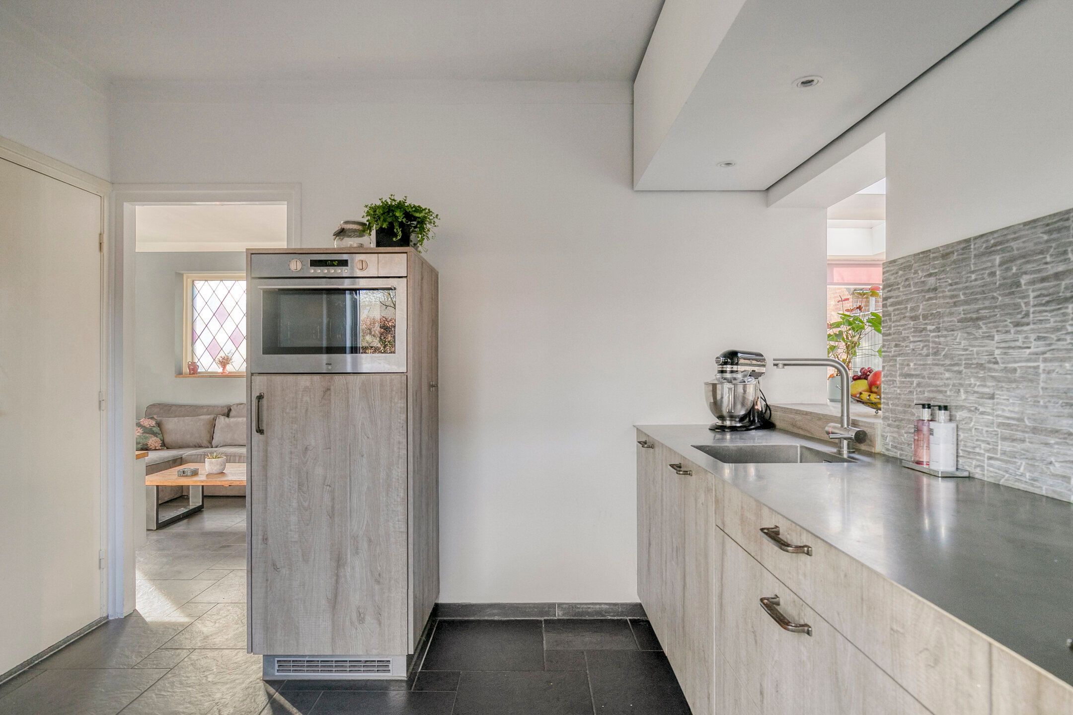 Photo 15 of Heesvenstraat 5