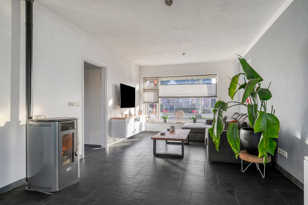 Photo 16 of Heesvenstraat 5