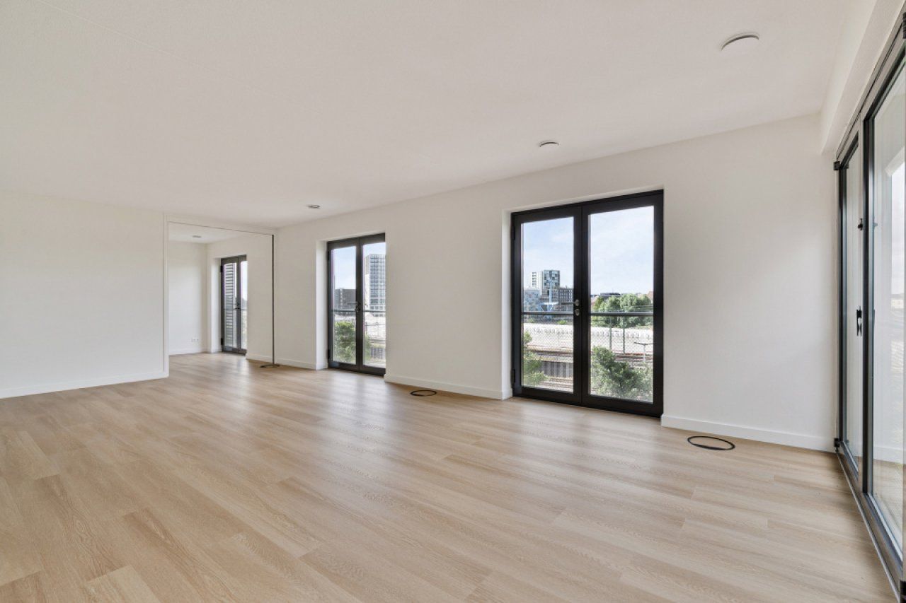 Foto 3 van Purperhoedenveem 58