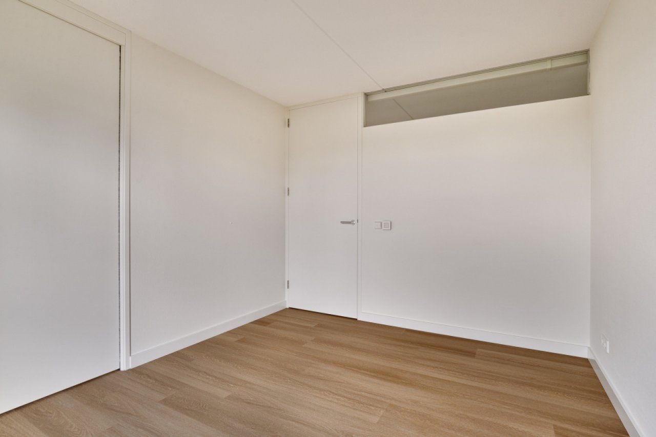 Foto 6 van Purperhoedenveem 58