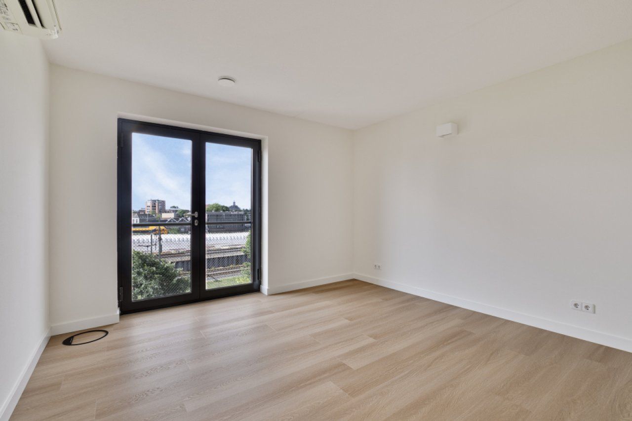 Foto 9 van Purperhoedenveem 58