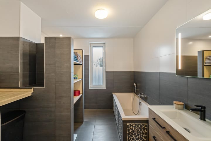 Photo 4 of Broeder Silvesterlaan 11