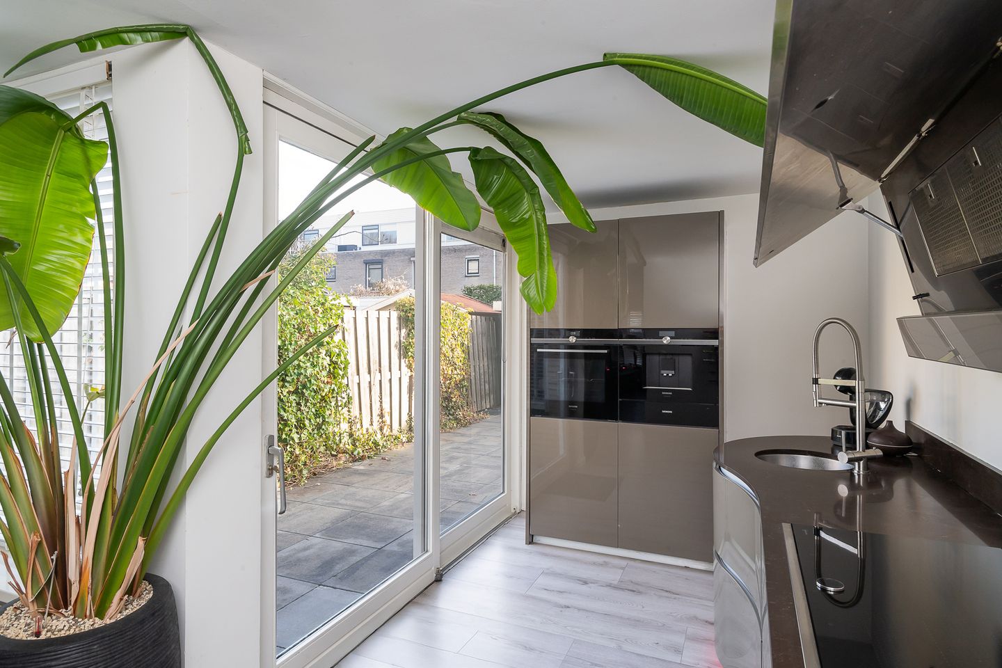 Foto 10 van Van Leeuwenhoekstraat 101