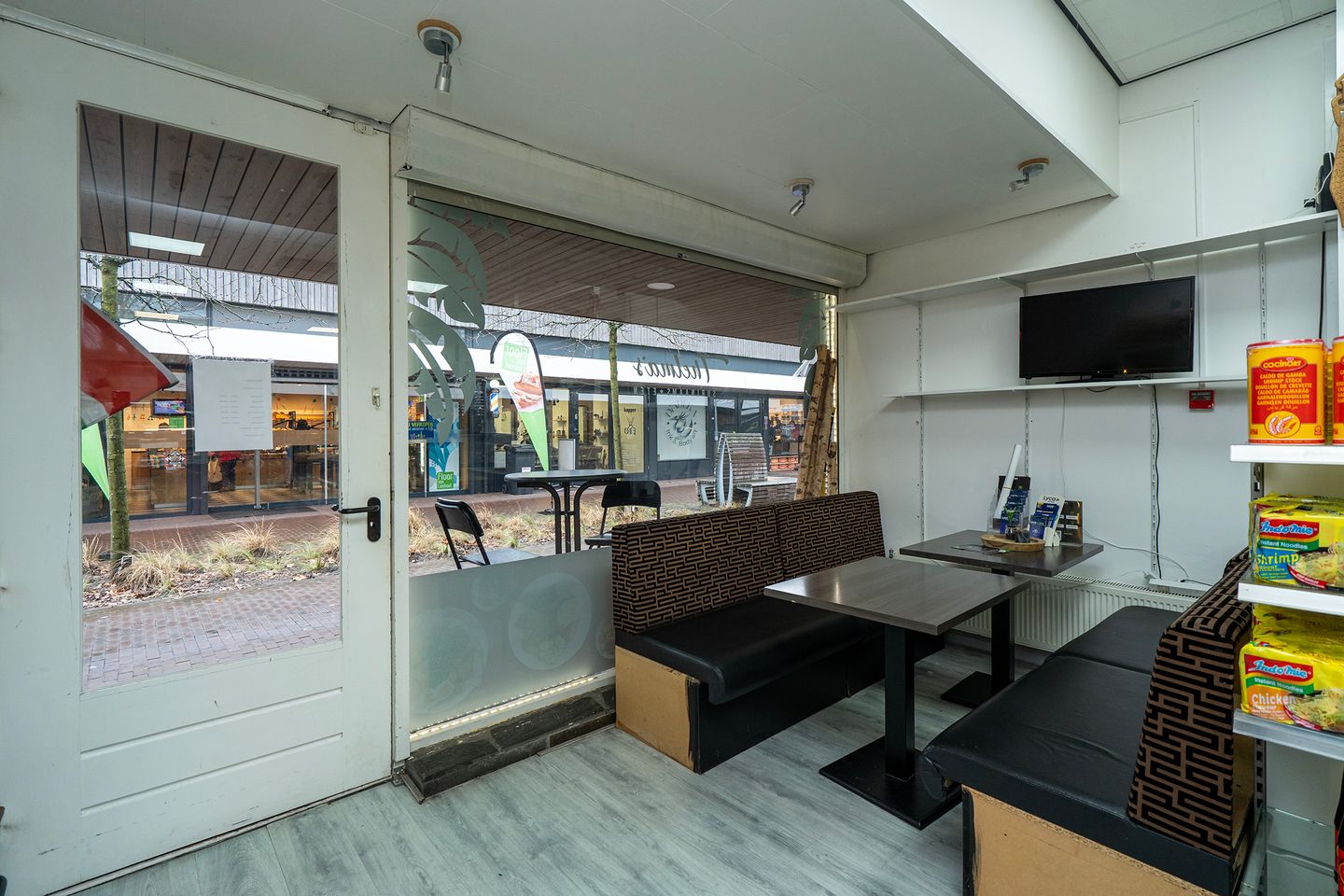 View photo 4 of Paletplein 14