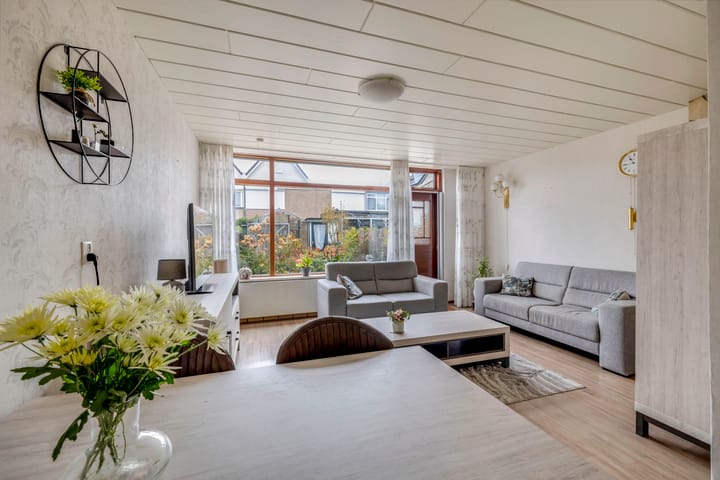 Photo 3 of Prins Bernhardstraat 66
