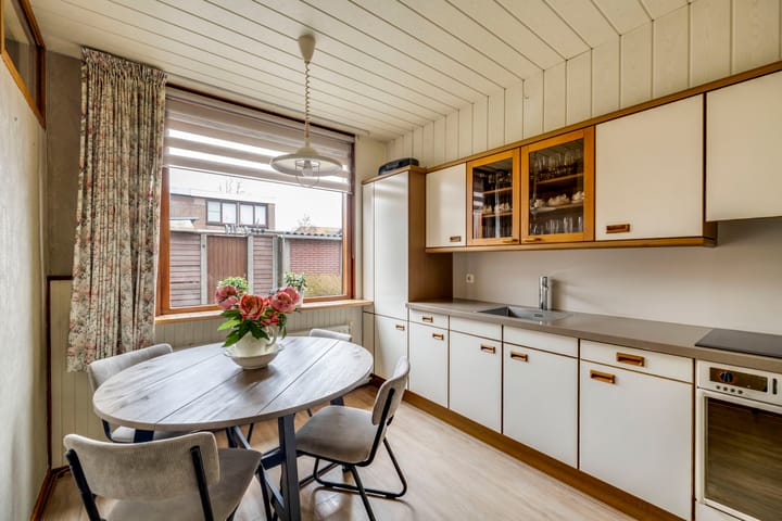 Photo 4 of Prins Bernhardstraat 66