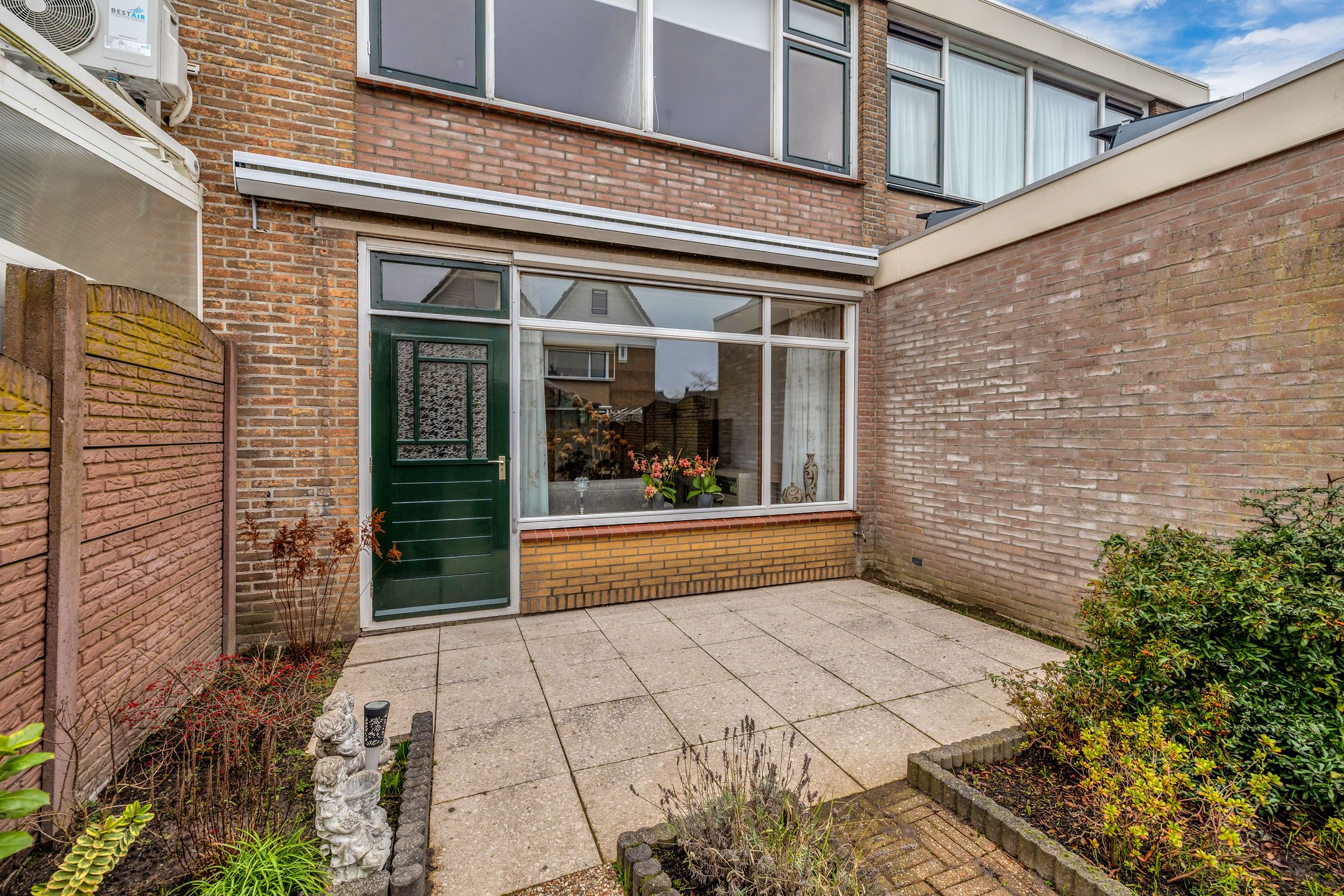 Photo 27 of Prins Bernhardstraat 66