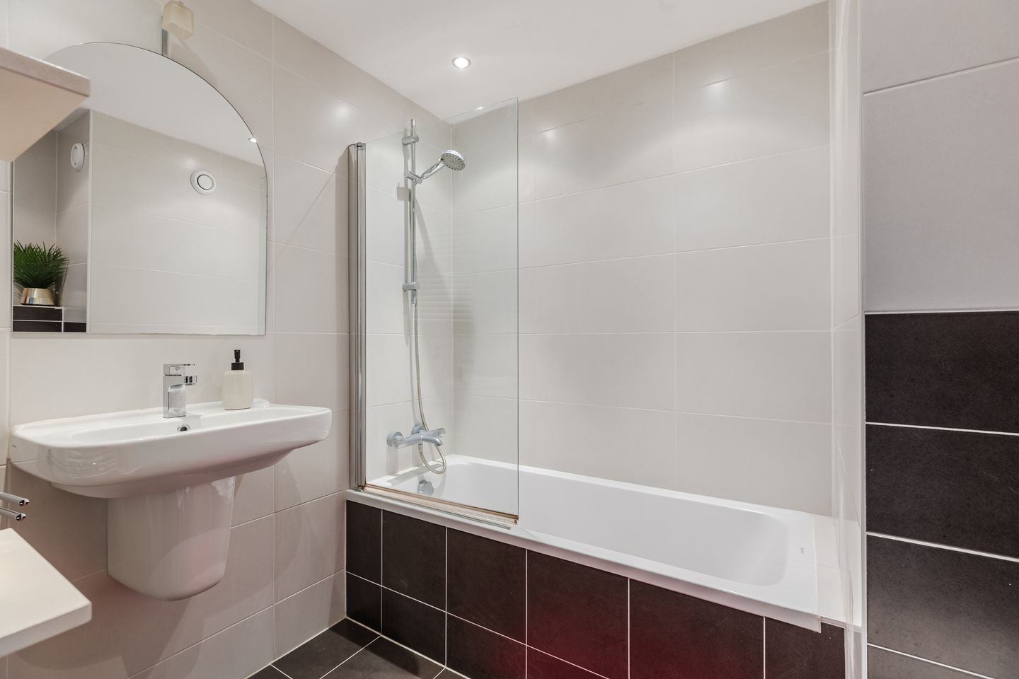 Photo 4 of Fluitekruidweg 70