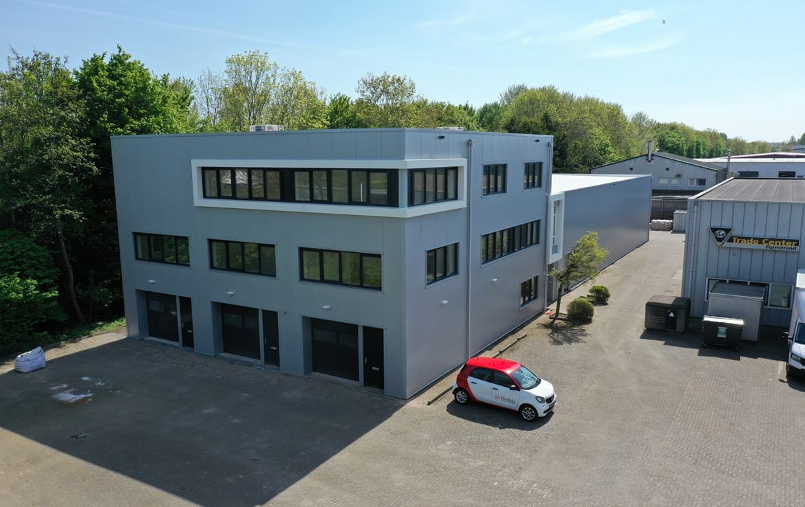 View photo 1 of Voltastraat 23