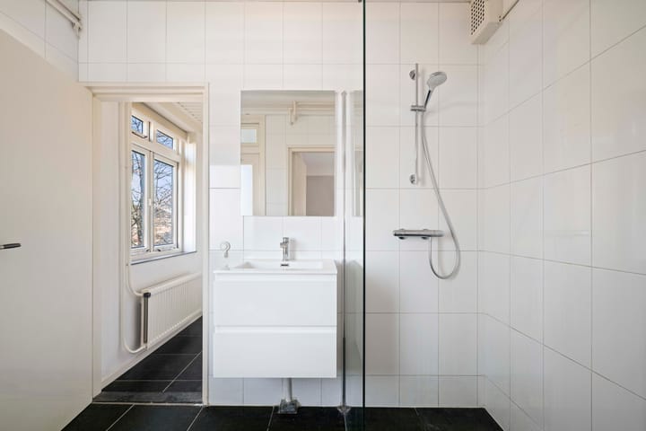 Photo 3 of Herman Boerhaavelaan 6