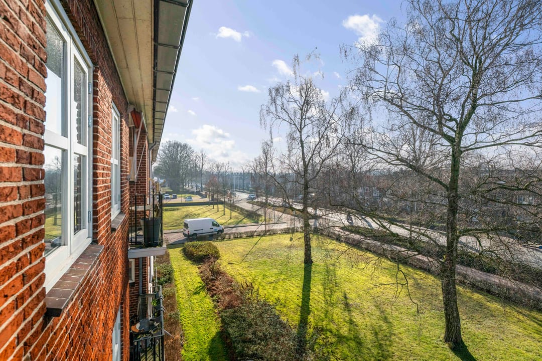 Photo 13 of Herman Boerhaavelaan 6