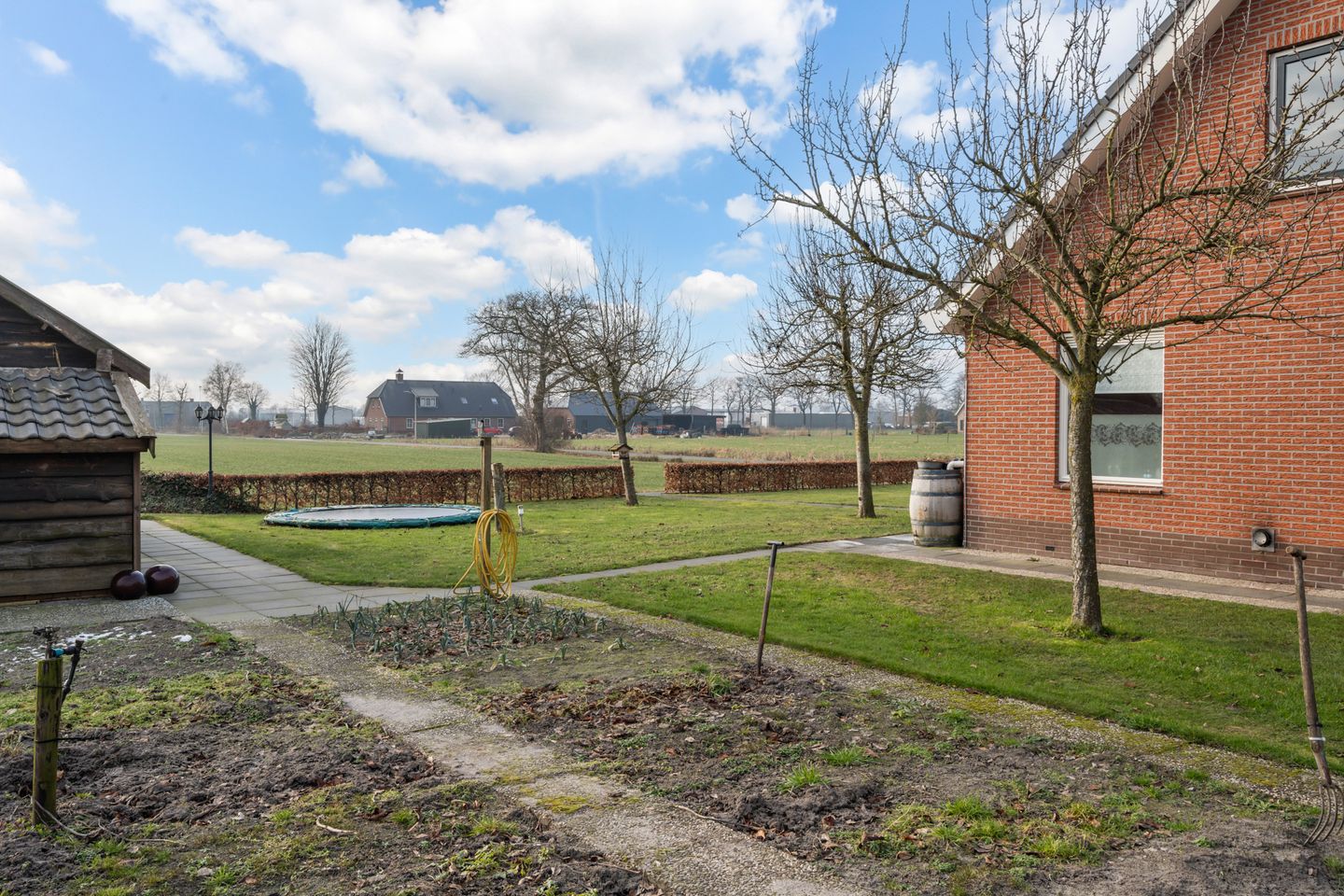 Photo 40 of Schoolpad 9