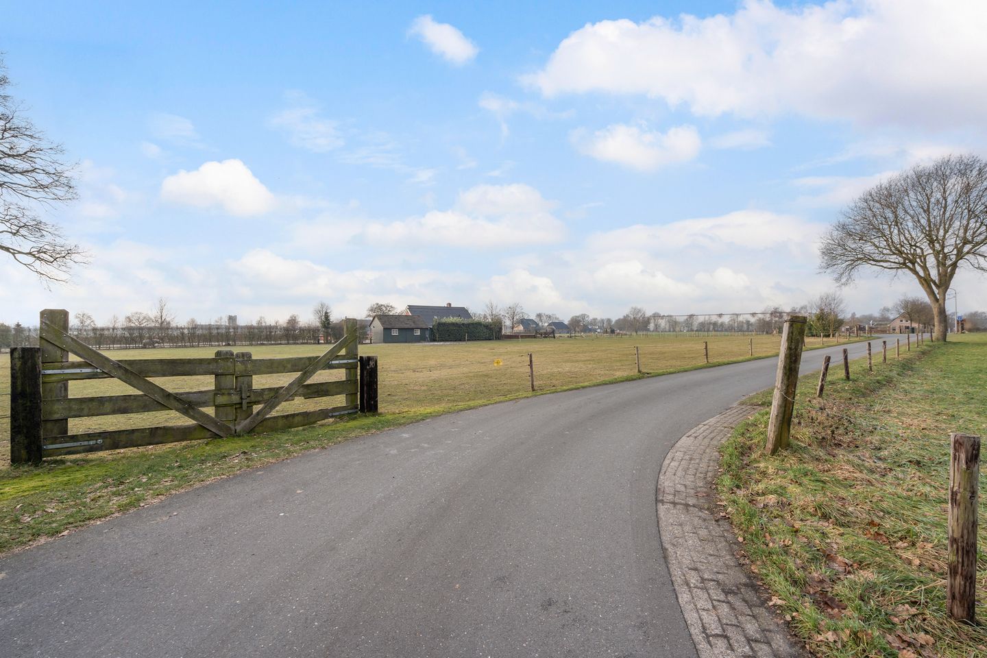 Photo 50 of Schoolpad 9