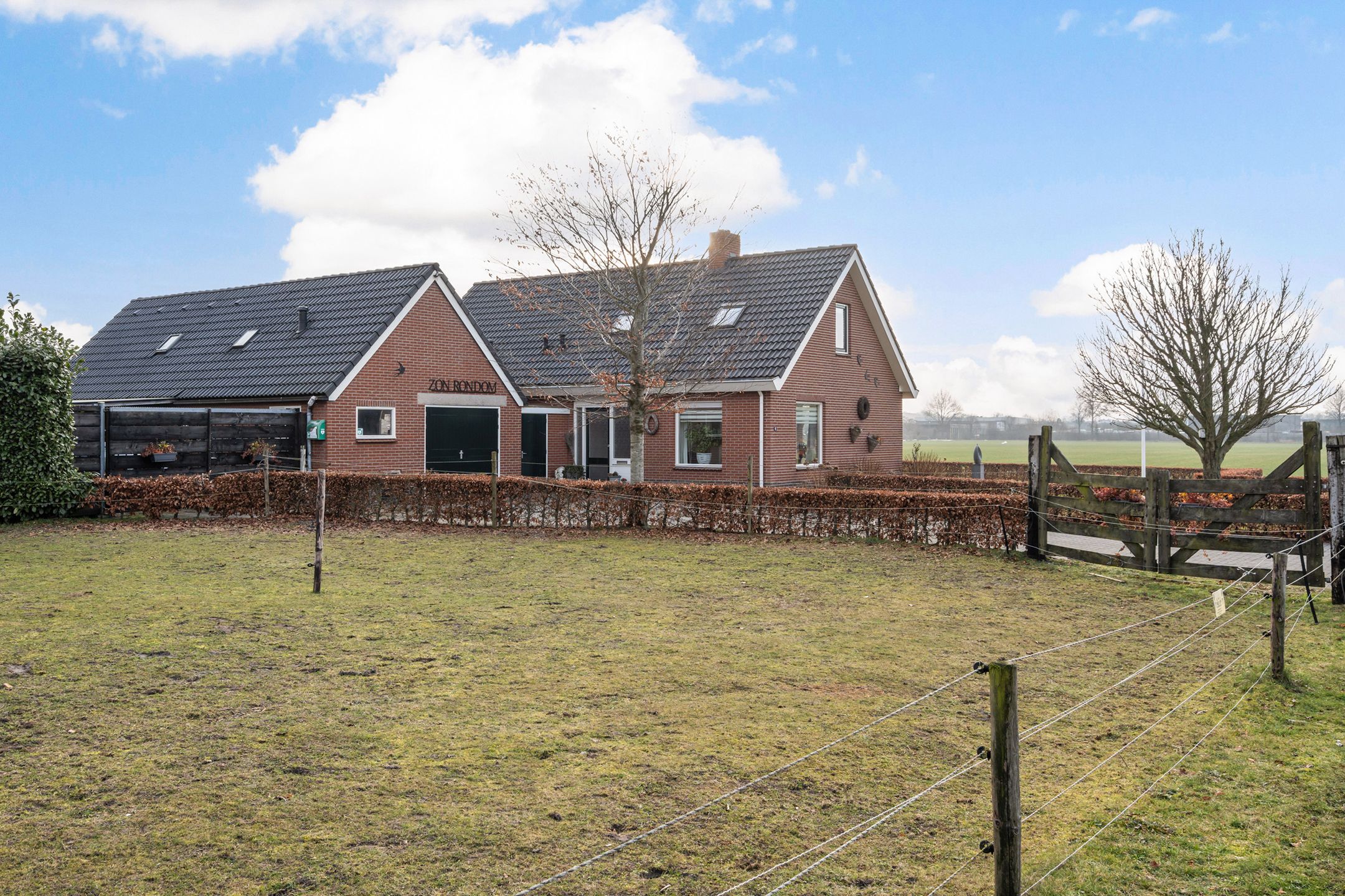 Photo 54 of Schoolpad 9