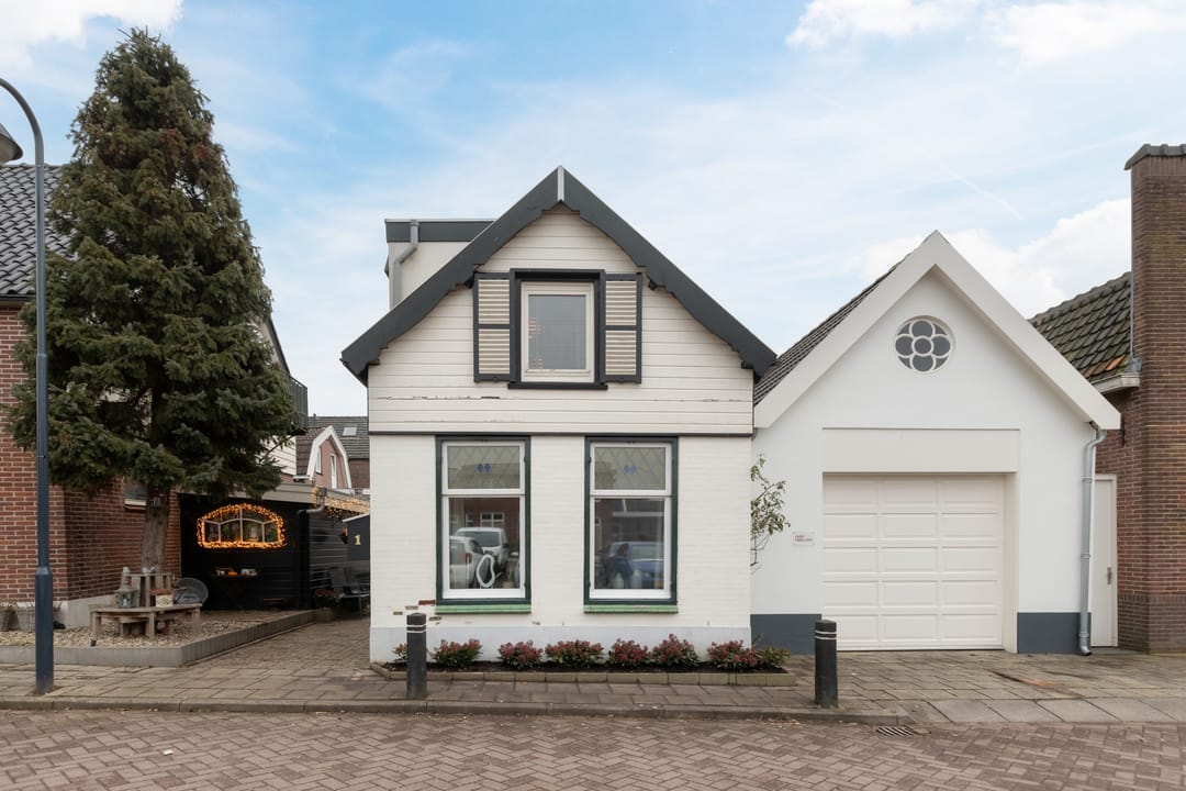 Photo 7 of Emmakade 1