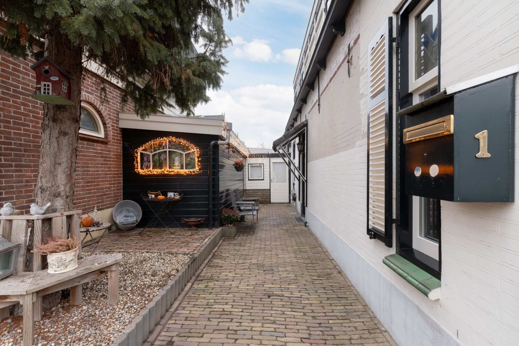 Photo 9 of Emmakade 1