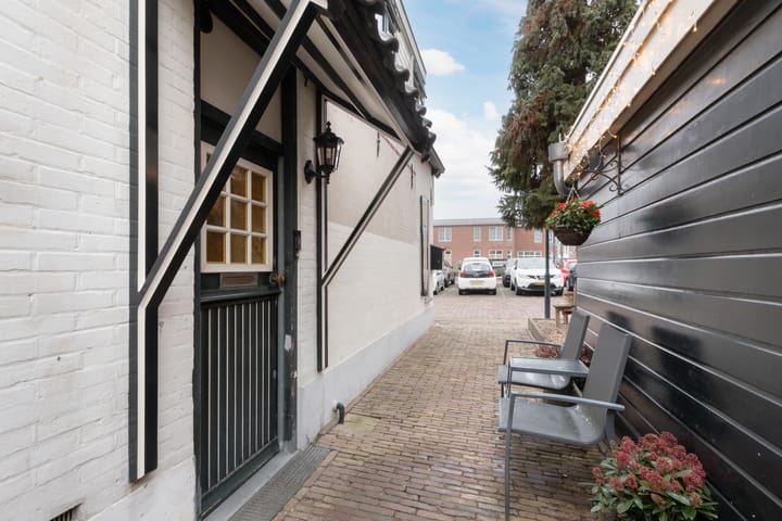 Photo 10 of Emmakade 1