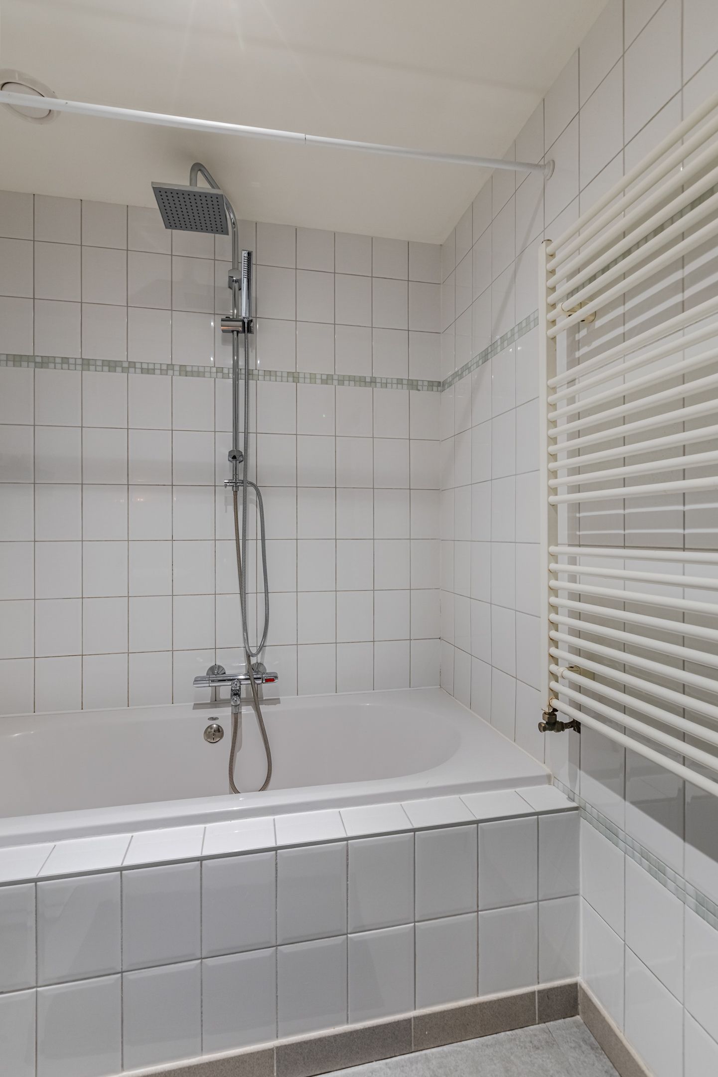 Photo 39 of Emmakade 1