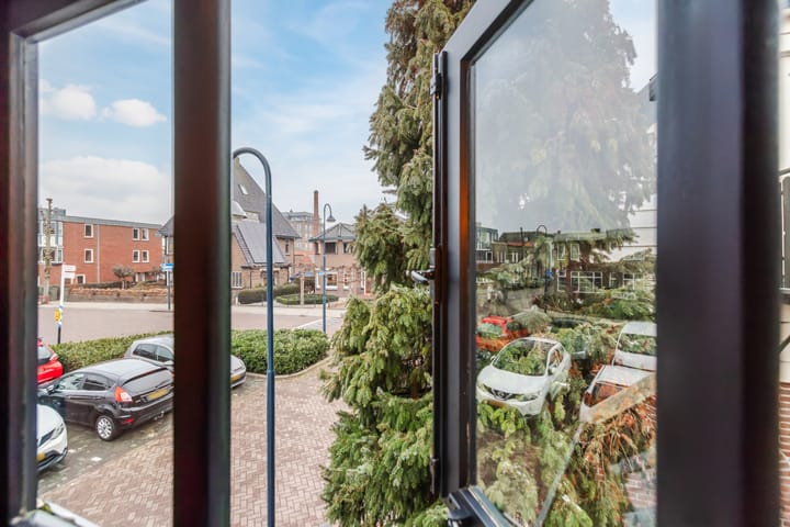 Photo 48 of Emmakade 1