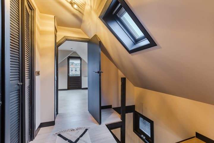 Photo 51 of Emmakade 1