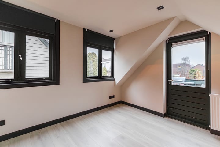 Photo 53 of Emmakade 1